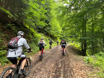 trasa rowerowa e-bike czarny potok szlakiem wiez widokowych